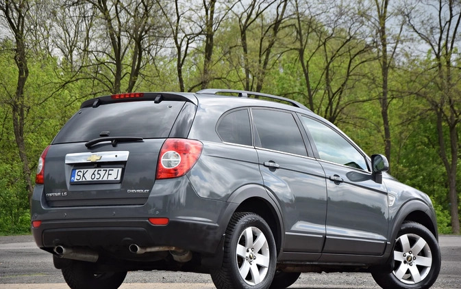 Chevrolet Captiva cena 27900 przebieg: 207000, rok produkcji 2010 z Pasym małe 704